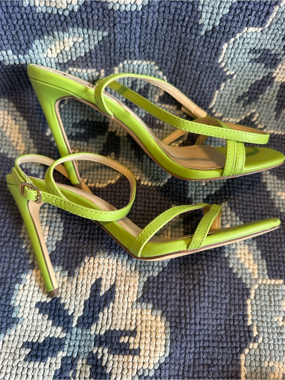 💚 Lulus Lime Green Strappy Stiletto Heels Size 7.5 Open Toe Sandals